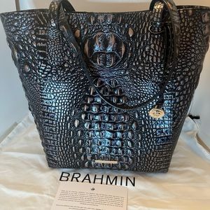 NWOT Dusk Jayden Tote